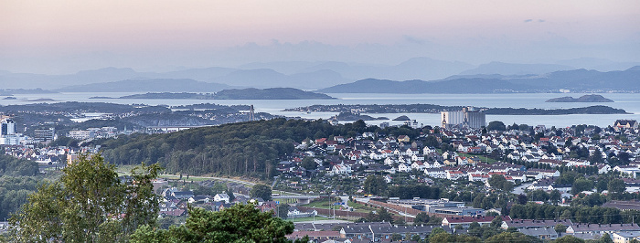 Blick vom Ullandhaugtårnet: Stadtzentrum Stavanger
