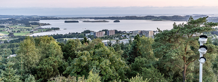 Blick vom Ullandhaugtårnet: Hafrsfjord Stavanger