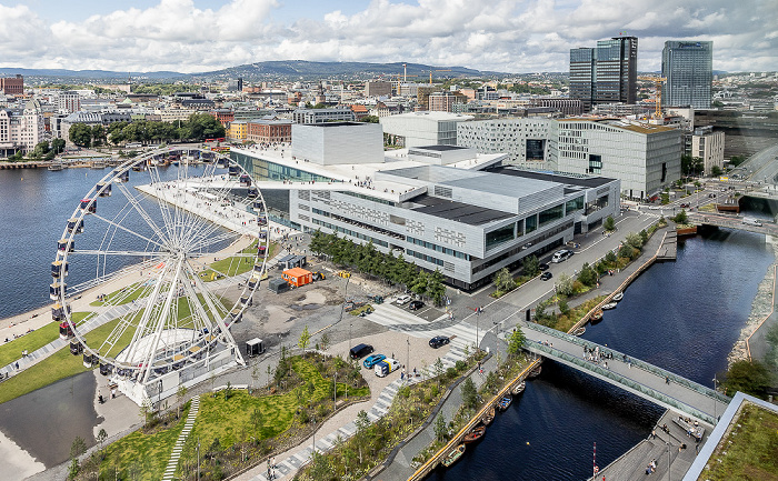 Blick vom Munchmuseet: Riesenrad, Operahuset i Oslo (Opernhaus Oslo) Oslo