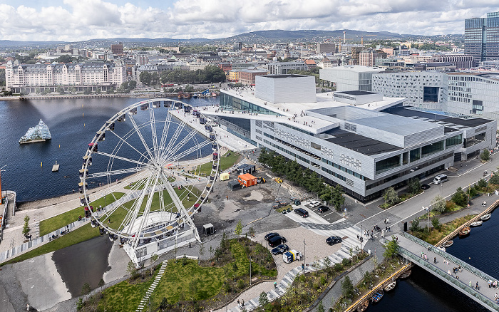Blick vom Munchmuseet: Riesenrad, Operahuset i Oslo (Opernhaus Oslo) Oslo