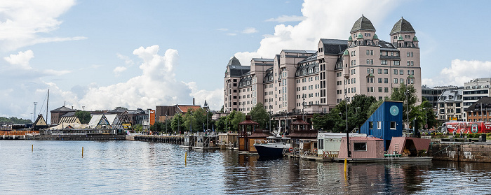 Bjørvika, Havnepromenaden mit dem Havnelageret Oslo