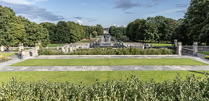 Frognerparken: Vigeland-Skulpturenpark (Vigelandsparken) mit der Fontenen i Vigelandsanlegget Oslo