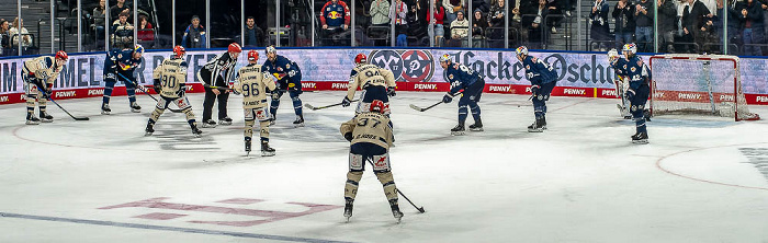 SAP Garden: EHC Red Bull München - Schwenninger Wild Wings