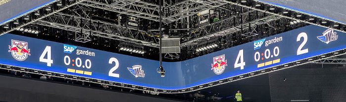 SAP Garden: EHC Red Bull München - Schwenninger Wild Wings