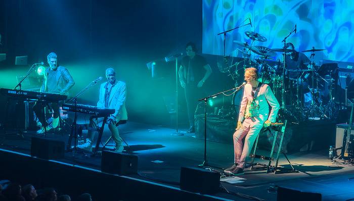 Circus Krone: Mike and the Mechanics München Mike Rutherford