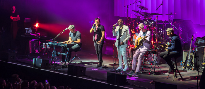 Circus Krone: Mike and the Mechanics München Luke Juby, Tim Howar, Andrew Roachford, Mike Rutherford, Anthony Drennan