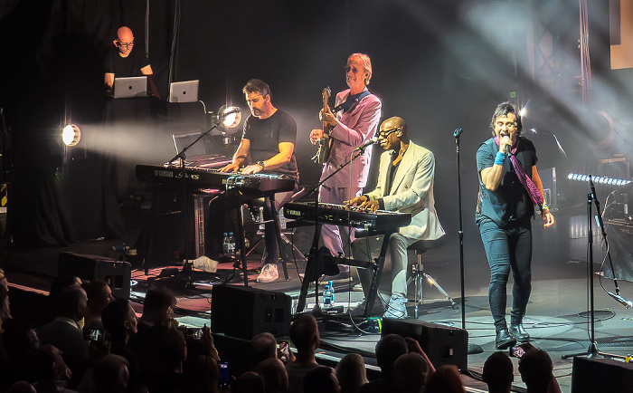 Circus Krone: Mike and the Mechanics München