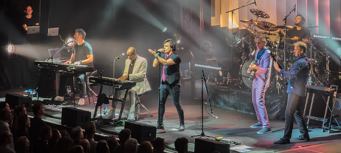 Circus Krone: Mike and the Mechanics München