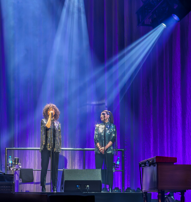 Olympiahalle: Joe Bonamassa München Jade MacRae, Dannielle DeAndrea