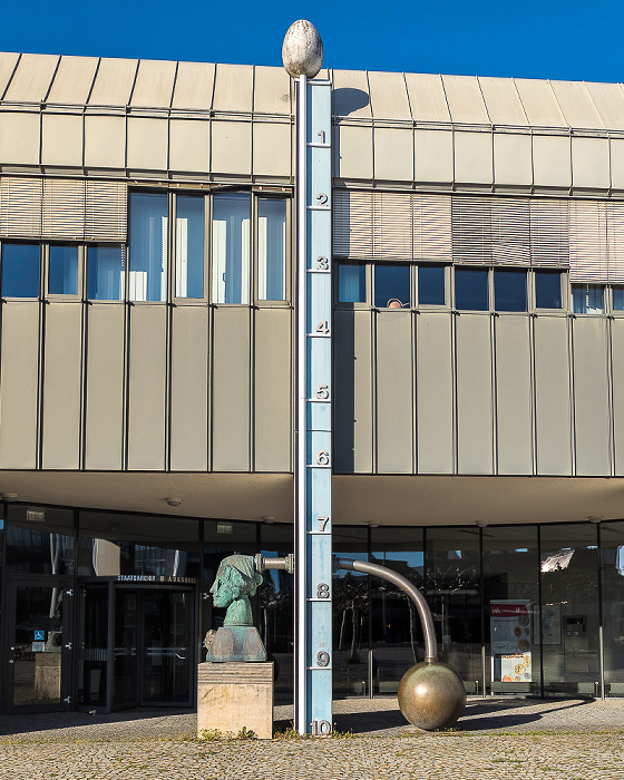 Universitätsviertel: Skulptur Archiva 87, Staatsarchiv Augsburg Augsburg