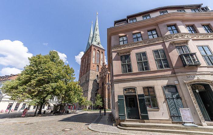 Nikolaiviertel: Nikolaikirchplatz, Nikolaikirche Berlin