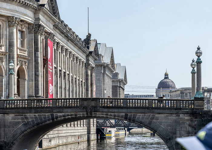 Museumsinsel, Südliche Monbijoubrücke, Spreekanal Berlin