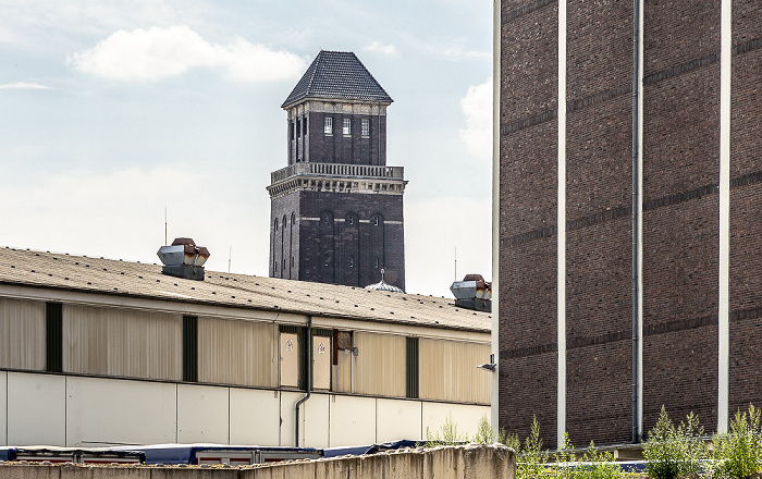 Westhafen mit dem BEHALA-Turm Berlin
