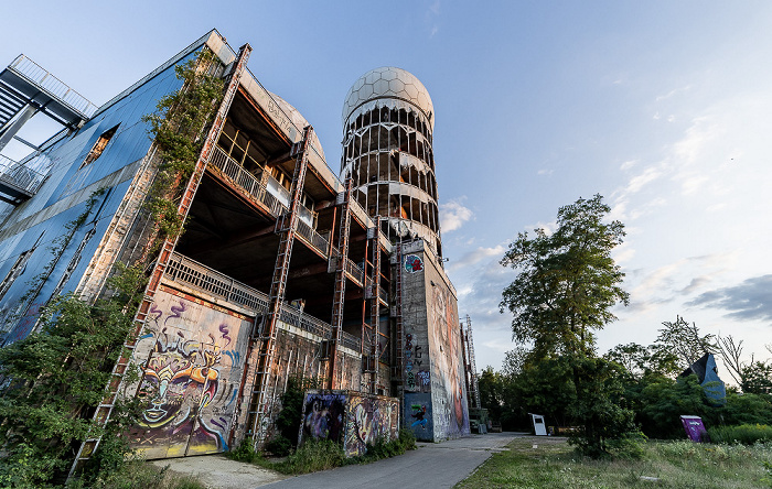 Teufelsberg: Field Station Berlin Berlin