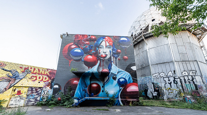 Teufelsberg: Field Station Berlin - Street Art Berlin
