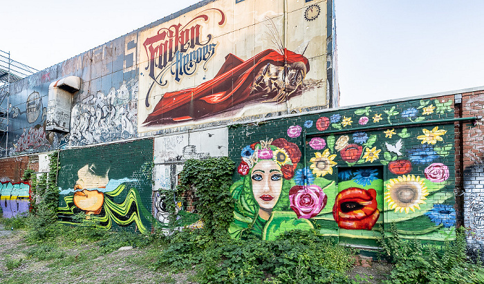 Teufelsberg: Field Station Berlin - Street Art Berlin