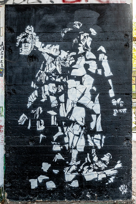 Teufelsberg: Field Station Berlin - Street Art Berlin