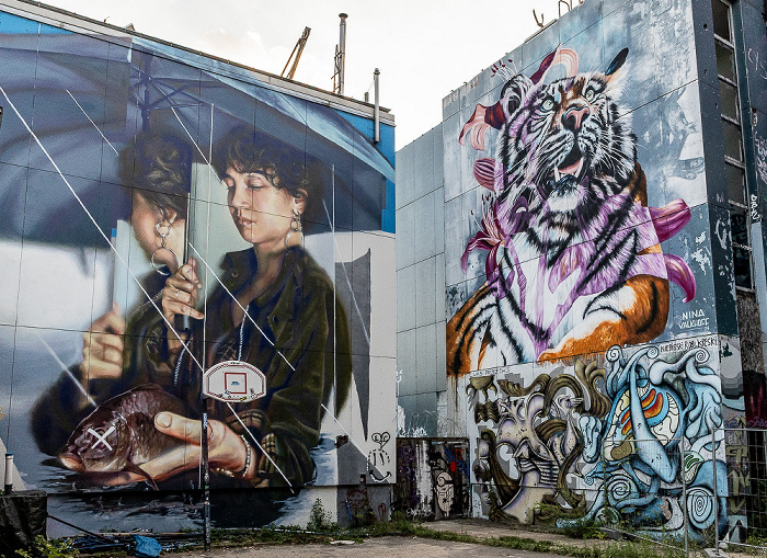Teufelsberg: Field Station Berlin - Street Art Berlin