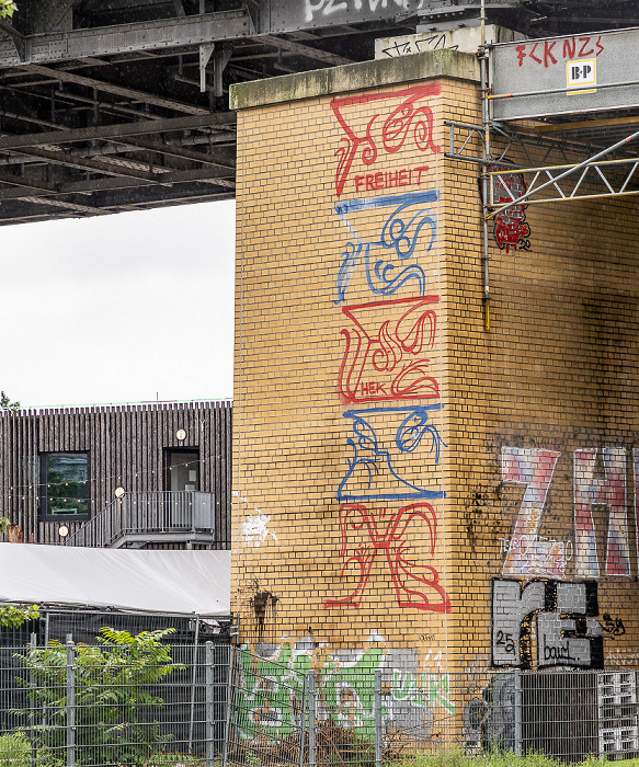Park am Gleisdreieck (Westpark) / Viadukt der Linie U1: Street Art Berlin