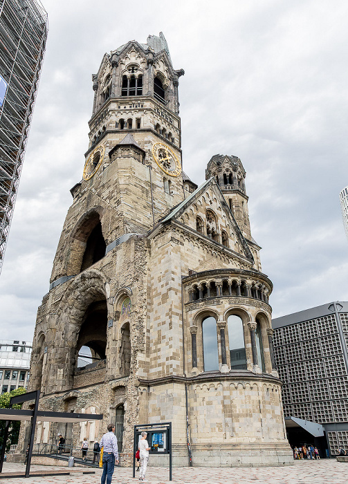 Breitscheidplatz: Kaiser-Wilhelm-Gedächtniskirche Berlin
