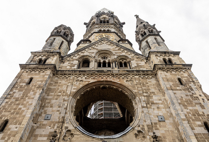 Breitscheidplatz: Kaiser-Wilhelm-Gedächtniskirche Berlin