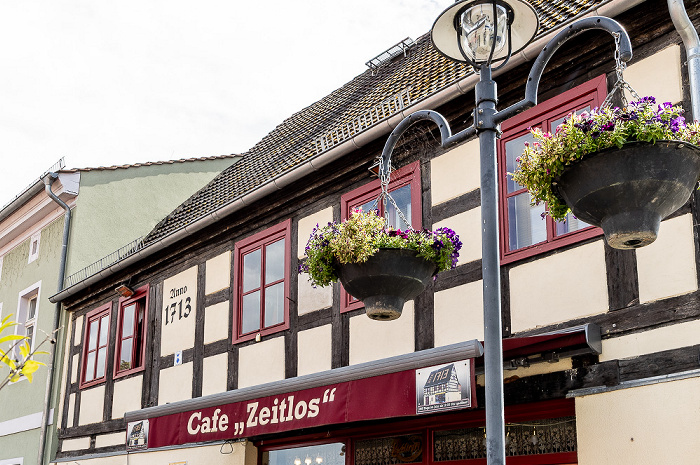 Kirchplatz: Zeitlos Das Keller & Brunnen Café Lübbenau/Spreewald (Lubnjow/Błota)