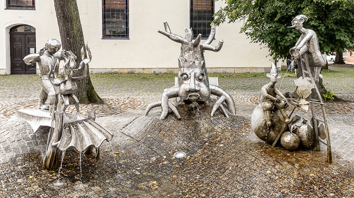 Kirchplatz: Sagenbrunnen Lübbenau/Spreewald (Lubnjow/Błota)