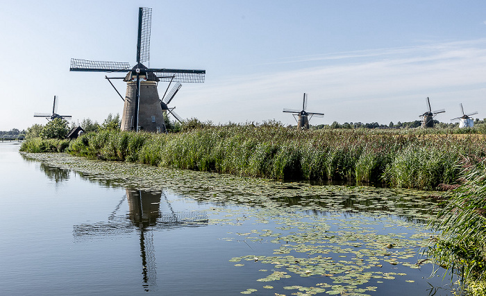 Nieuwe Waterschap, Nederwaard Molen No.3 (links) Kinderdijk