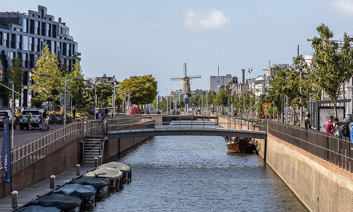 Westsingelgracht mit der Poppebrug und der Bolwerkbrug Delft