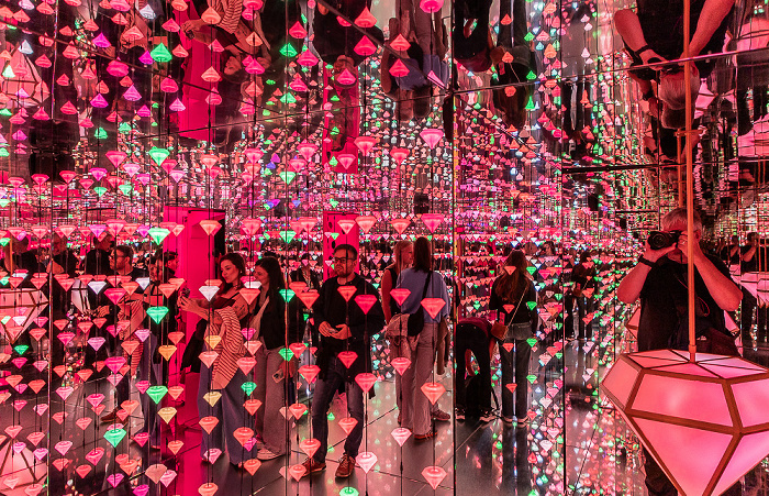 Moco Museum: Diamond Matrix (von Studio Irma) Amsterdam