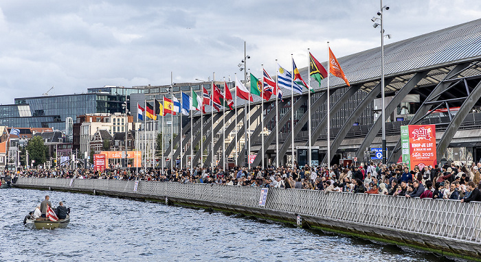 IJ (SAIL Amsterdam 2025), De Ruijterkade, Bahnhof Amsterdam Centraal Amsterdam