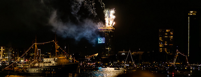 IJ (SAIL Amsterdam 2025): Feuerwerk über dem A'DAM Toren Amsterdam