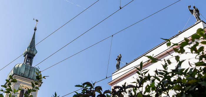 Konzilstraße: Alt-katholische Christuskirche (links), Theater Konstanz Konstanz