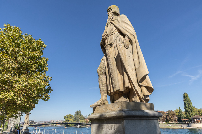 Rheinsteig, Seerhein mit Fahrradbrücke Konstanz