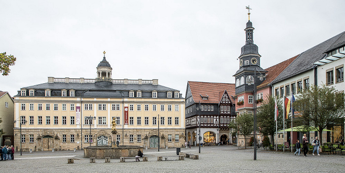 Markt (v.l.): St. Georg-Brunnen, Stadtschloss Eisenach (Thüringer Museum Stadtschloss), Rathaus Eisenach