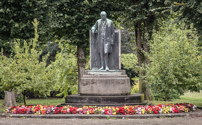 Wartburgallee: Carl-Alexander-Denkmal Eisenach