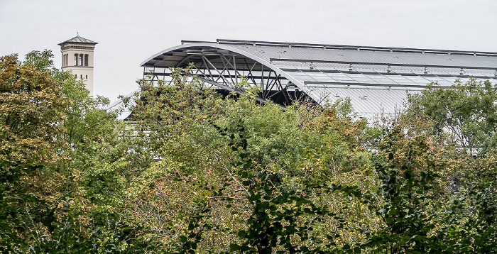 Turm der Reglerkirche (links), Hauptbahnhof Erfurt