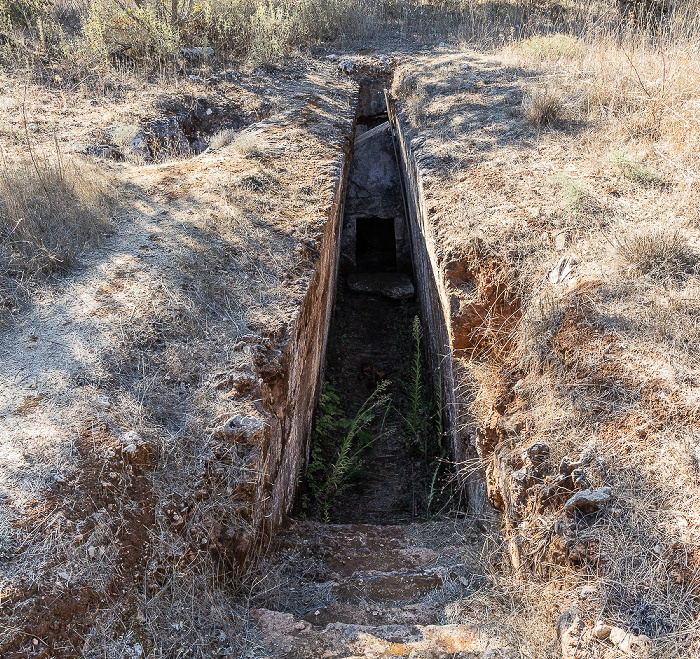 Nekropole Armeni (Νεκρόπολη Αρμένων, Spätminoischer Friedhof) Armeni