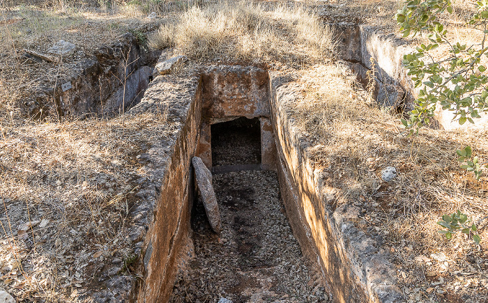 Nekropole Armeni (Νεκρόπολη Αρμένων, Spätminoischer Friedhof) Armeni