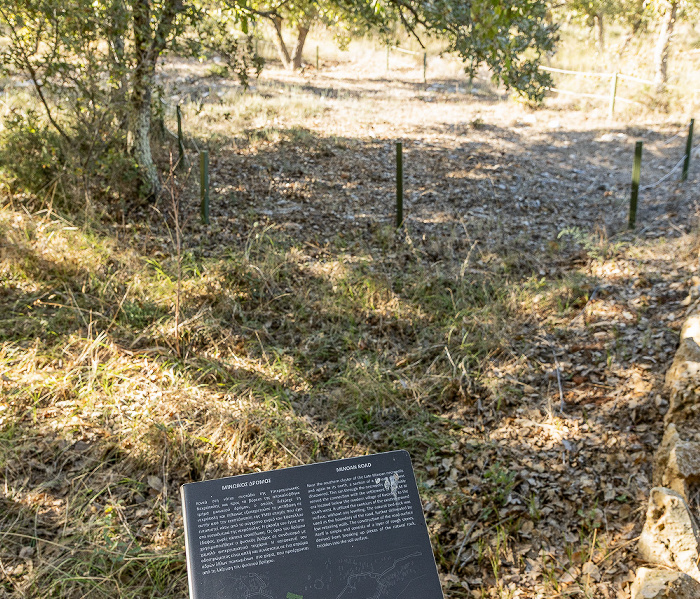 Nekropole Armeni (Νεκρόπολη Αρμένων, Spätminoischer Friedhof) Armeni