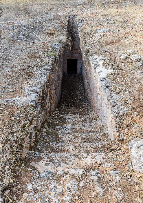 Nekropole Armeni (Νεκρόπολη Αρμένων, Spätminoischer Friedhof) Armeni