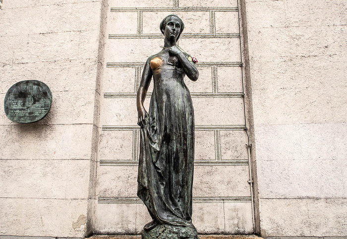 Altes Rathaus: Statue Bezaubernde Julia München