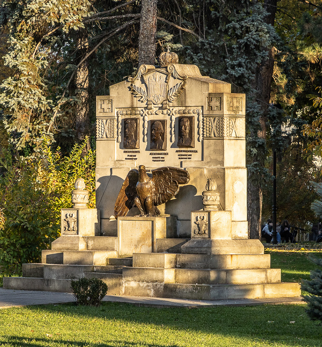 Grădina Catedralei: Monumentul celor trei martiri ai neamului Chișinău