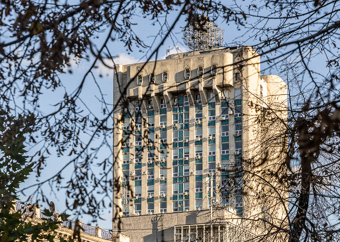 Bulevardul Ștefan cel Mare și Sfânt: Centrul Comercial UNIC Chișinău