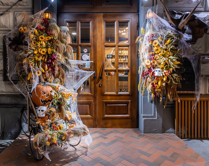 Strada Alexandr Pușkin: Kozlovna Česká Pivní Restaurace Chișinău