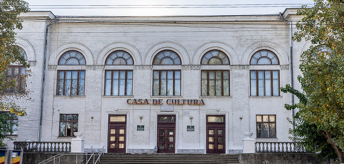 Strada Mihail Kogălniceanu: Casa de Cultură a USM Chișinău