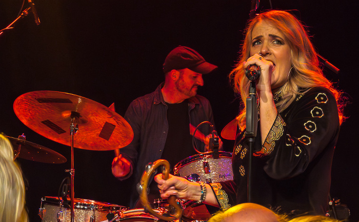 Ampere (Muffatwerk): Elles Bailey (+ Félix Rabin) München