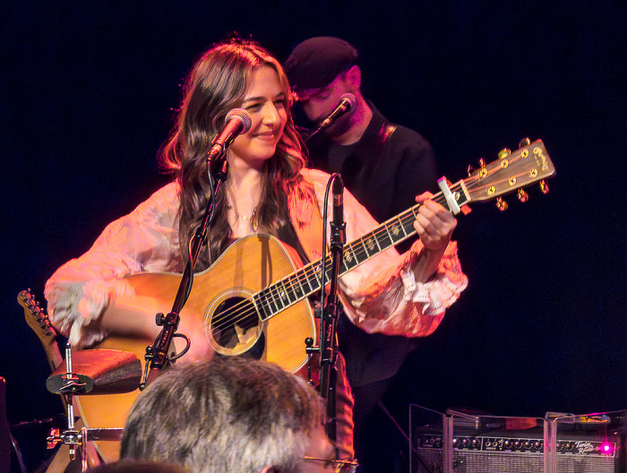Ampere (Muffatwerk): Elles Bailey (+ Félix Rabin) München