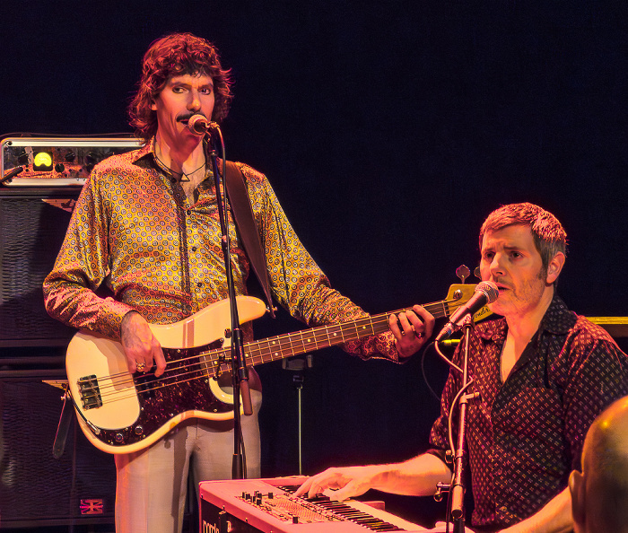 Ampere (Muffatwerk): Elles Bailey (+ Félix Rabin) München