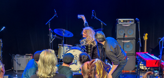 Ampere (Muffatwerk): Elles Bailey (+ Félix Rabin) München